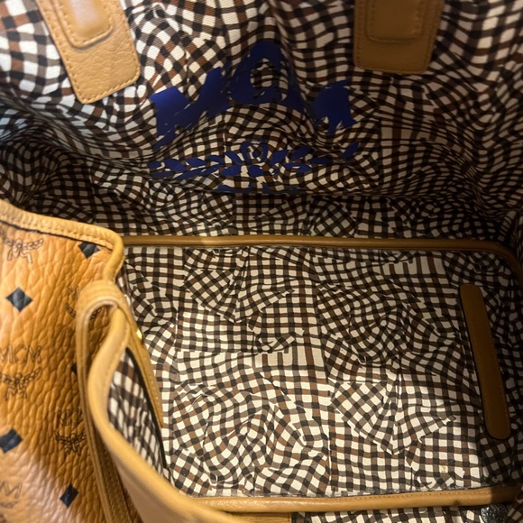MCM LARGE REVERSIBLE TOTE